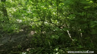 Перепихон в лесу с молоденькой школьницей