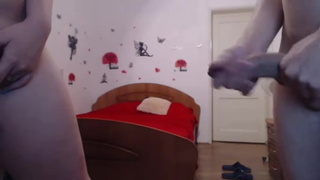 Взял за волосы и жестко шпилит в ротик