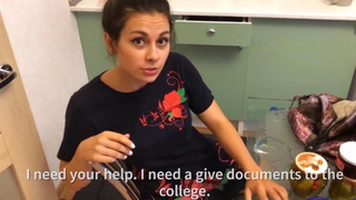 Москвич трахает двоюродную сестричку приехавшую к нему в гости из деревни в поисках работы