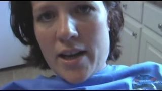 Суженый кончил жене на волосатую половую щель после замечательного секса