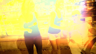 Две телки Pornhub замутили жесткую оргию с глубоким проникновением, поделившись мужьями. WetKelly