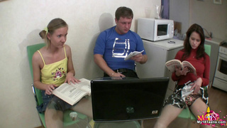 Опытный бойфренд жестко выебал русскую девку