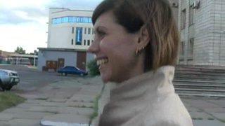 Мужик пердолит в подъезде свою одногруппницу перед вечеринкой