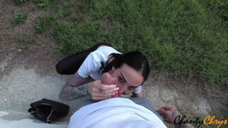 Отжарил любимую жену на природе и накончал на лицо