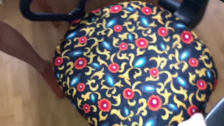 Братишка засадил хуй сестре в пилотку, чтобы отвлечь ее от учебы