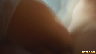 Сынишка брутально засадил писюн мамке между ног когда она мыла полы