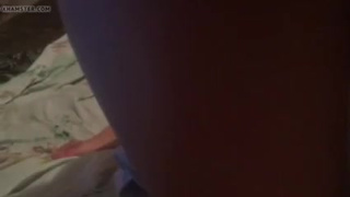 Фигуристая чика делает отсос своему мужчине