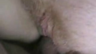 Русская мохнатая киска ласково скачет на упругом торчке