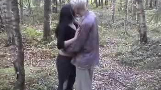 Жестокое русское порно в лесу