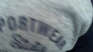 Облизывает перед камерой и дает трахать