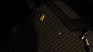 Любительский секс белой бляди и мощного негра попал в сеть благодаря кормильцу девченки