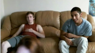 Наивным студентам нравится устраивать групповые оргии