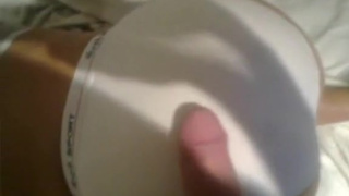 Мужичек кончил на белые трусики своей сучки