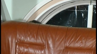 Сынуля облизал пилотку зрелой матюрке