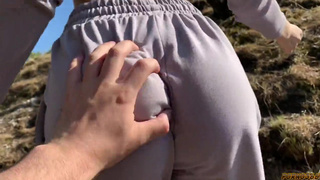 Наивная пара из Алтайского края долбится на природе