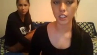 Русские похотливые красавицы шалят на вебкамеру