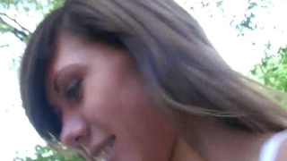 Отжарил по собачьи студентку в подъезде