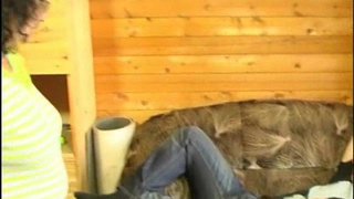 Русская бабулька впервые отдает сфинктер внуку