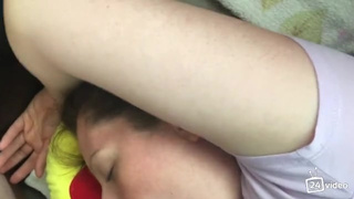 Русская старуха облизывает длинный хуй любовника