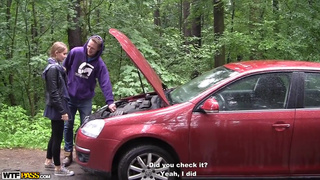 Загнул рачком и выебал подтянутую девченку в половую щель