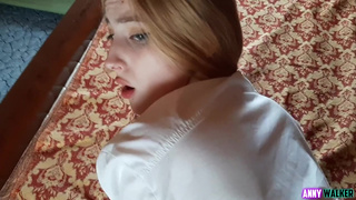 Один раз чпокнул сводную сестричку, и теперь делает так постоянно