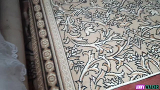 Один раз чпокнул сводную сестричку, и теперь делает так постоянно