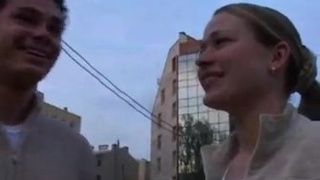 Пара хочет устроить незабываемый любительский секс в спальне