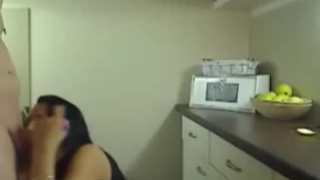 Рогоносец отжарил утром жену на кухне
