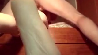 Русский перец ебет красивую шлюху в тугую попочку