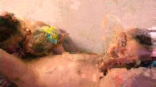 Милфа посасывает хуец зятю а ее суженый ебёт дочь