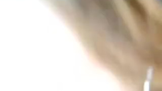 Муженек попросил отсосать жену пока они ехали домой