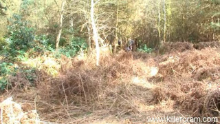 Отвез шлюху в лес и отжарил рачком возле дерева