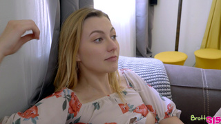 Сводная сестренка обсасывает и ебется с братом, чтобы забыть бывшего