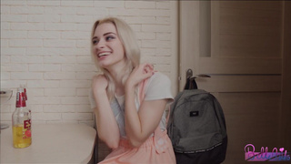 Питерская подружайка хочет анальной ебли с парнем лучшей подружки