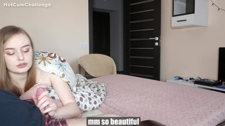 Матюрка чудом не спалила как я кончил младшей сестре в ротик