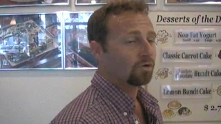 Пацан выебал зрелую шлюху в квартире