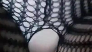 Бабушка решила ублажить своего внучка и жарко отсосала его толстый хер