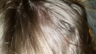 Минетик любимому поздним вечером решила сделать эта очаровательная тетка