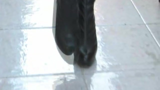 Стройные лесби занимаются оральным сексом