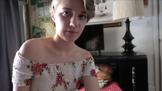 Короткостриженная сеструха облизывает хуец брата снимая инцест порно