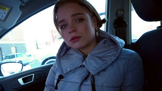 Симпатичная русская телочка пошире развела ходули для ебли с пикапером