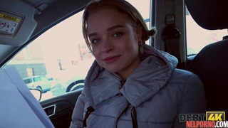 Симпатичная русская телочка пошире развела ходули для ебли с пикапером