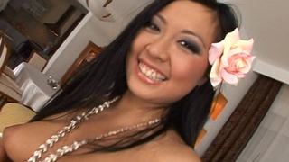 Чеченку Алю прут рачком в анал и кормят нектаром