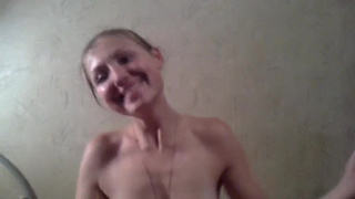 Подтянутая чика довольная скачет на писюне у своего дорогого