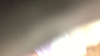 Любимая нехотя обсасывает хер кормильцу сквозь сон