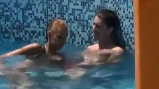 Чика дарит своему парню горячие оральные ласки