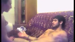 Красопетка на вебкамеру делает отличный минетик