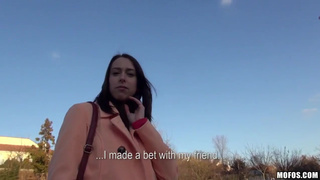 Чика продала свою натуру пикаперу за деньги