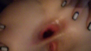 Любимый дрючит членом огромный анал супруги