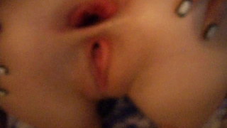 Любимый дрючит членом огромный анал супруги